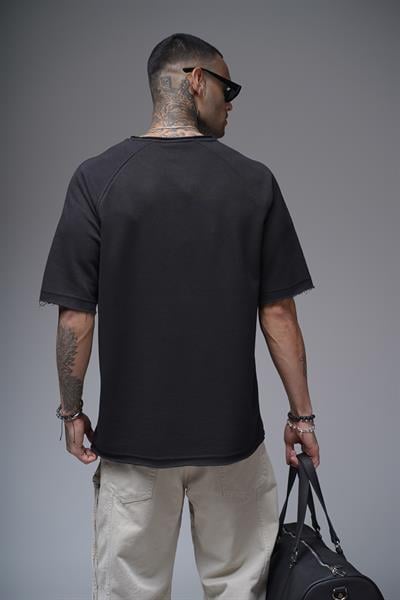 Kabartma Baskılı Garni Detaylı Reglan Kol Oversize Kalıp Unisex Tişört