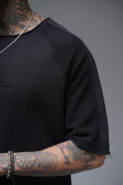 Kabartma Baskılı Garni Detaylı Reglan Kol Oversize Kalıp Unisex Tişört
