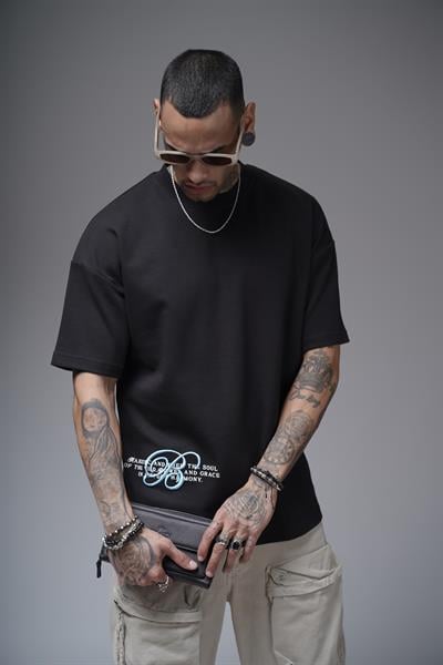 Nakışlı Sırtı Baskılı Biyeli Oversize Kalıp Unisex Tişört