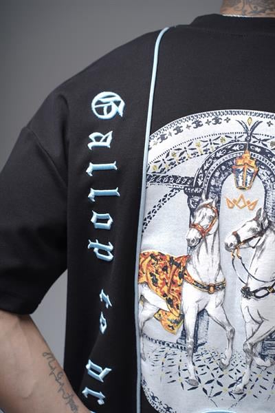 Nakışlı Sırtı Baskılı Biyeli Oversize Kalıp Unisex Tişört