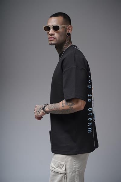 Nakışlı Sırtı Baskılı Biyeli Oversize Kalıp Unisex Tişört