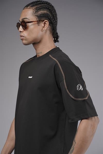 Omuzları Karyoka Dikişli Baskılı Oversize Kalıp Tişört