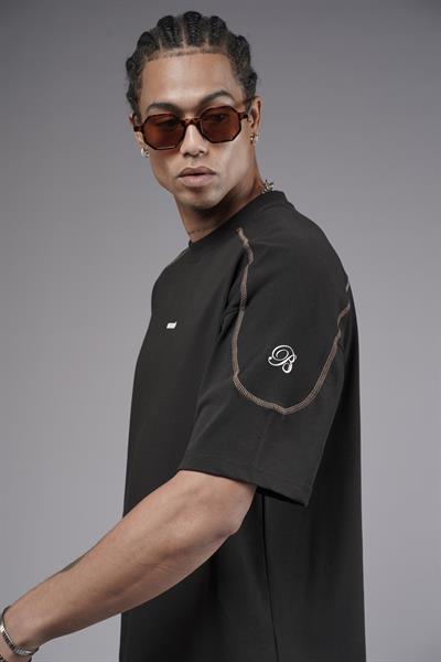 Omuzları Karyoka Dikişli Baskılı Oversize Kalıp Tişört