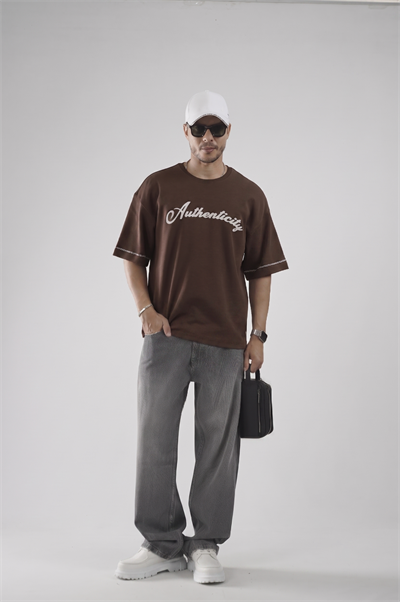 Oversize Kalıp Authenticity Nakış Detaylı Tişört