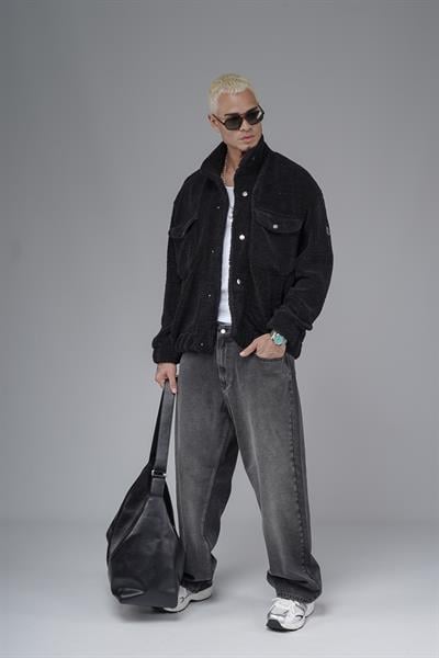 Oversize Kalıp Çıtçıt Kapamalı Logo Detaylı Peluş Ceket