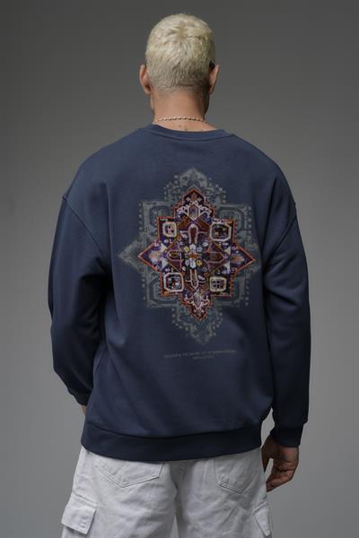 Oversize Kalıp Sırtı Kilim Desenli Erkek Sweatshirt