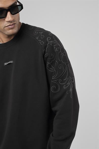 Reglan Kol Omuzları Baskılı Oversize Kesim Erkek Sweatshirt