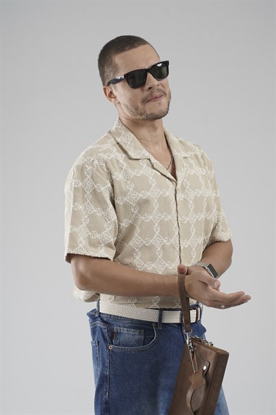 Regular Kalıp Desenli Nefes Alan Erkek Gömlek