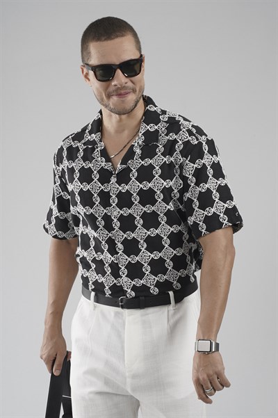 Regular Kalıp Desenli Nefes Alan Erkek Gömlek
