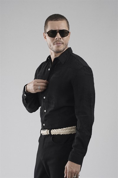 Regular Kalıp Nakış Detaylı Kafes Kumaş Nefes Alan %100 Pamuklu Erkek Gömlek