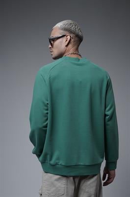 Ribanalı Yaka Reglan Kol Baskılı Oversize Kalıp Sweat