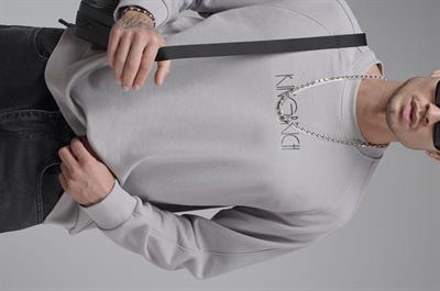 Ribanalı Yaka Reglan Kol Baskılı Oversize Kalıp Sweat