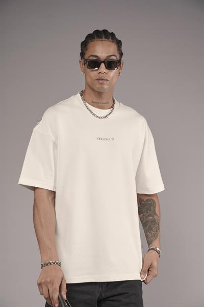 Sırtı Etnik Desenli Baskılı Oversize Kalıp Tişört