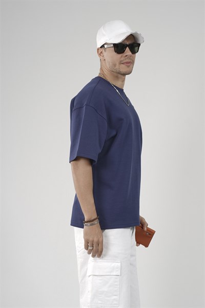 Sırtı Fileli Baskı Detaylı Erkek Oversize Kalıp Tişört