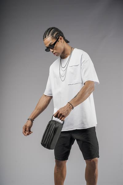 Tek Cepli Pis Yaka Oversize Kalıp Tişört