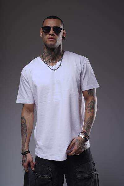 V Yaka Düz Basic Regular Kalıp Erkek Tişört