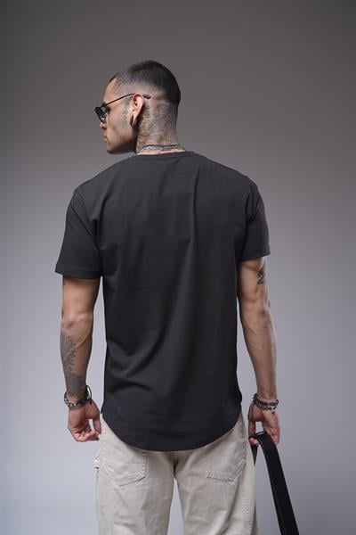 V Yaka Düz Basic Regular Kalıp Erkek Tişört