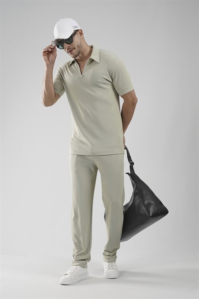 Yakası Fermuarlı Regular Kalıp Pantolon Tişört Alt Üst Takım