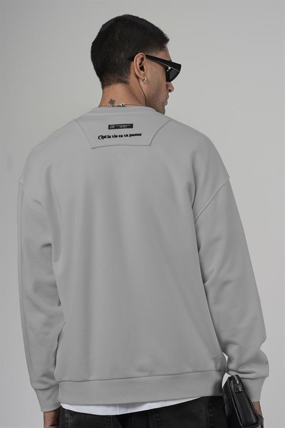 Bisiklet Yaka Önü Etiket Detaylı Oversize Basic Erkek Sweatshirt