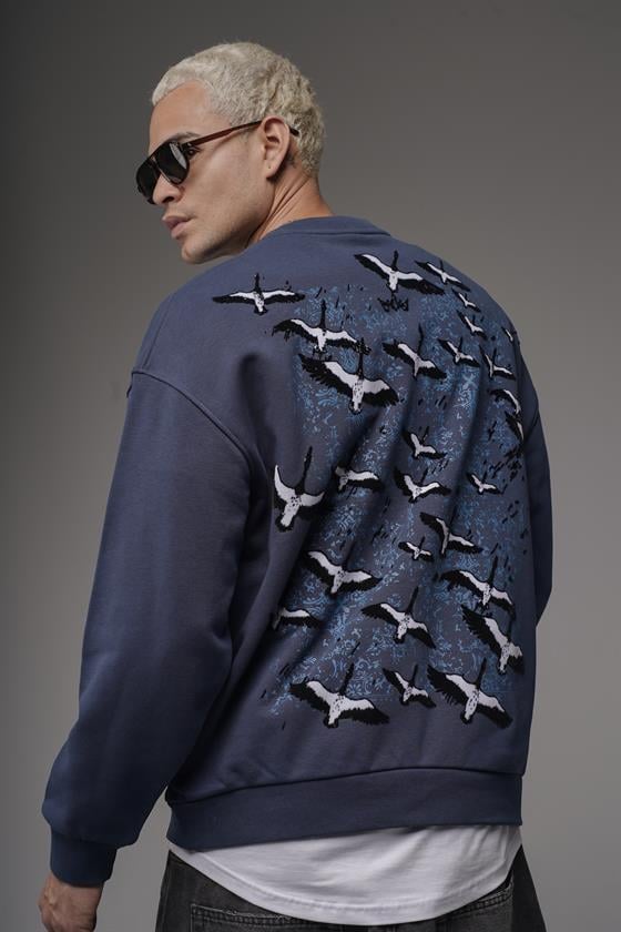 Bisiklet Yaka Sırtı Leylek Baskılı Nakışlı Oversize Kalıp Sweatshirt