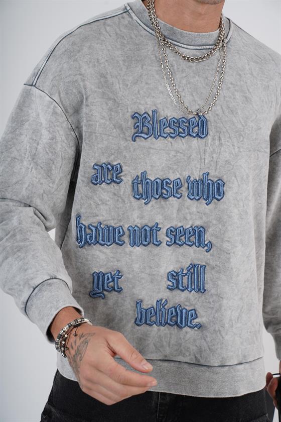 Bisiklet Yaka Yazı Nakışlı Yıkamalı Oversize Kalıp Unisex Sweatshirt