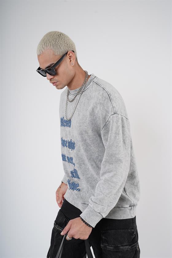 Bisiklet Yaka Yazı Nakışlı Yıkamalı Oversize Kalıp Unisex Sweatshirt