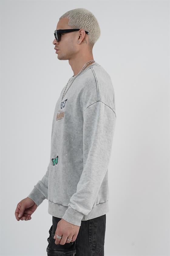 Bisiklet Yaka Yıkamalı Aplikeli Oversize Kalıp Sweatshirt