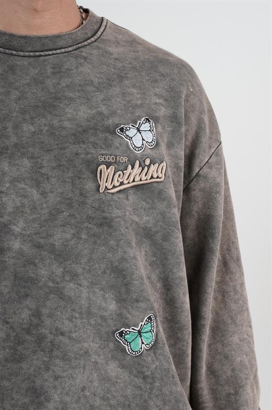 Bisiklet Yaka Yıkamalı Aplikeli Oversize Kalıp Sweatshirt