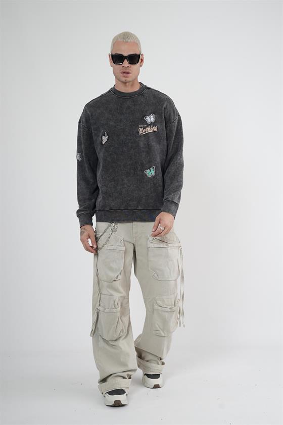 Bisiklet Yaka Yıkamalı Aplikeli Oversize Kalıp Sweatshirt
