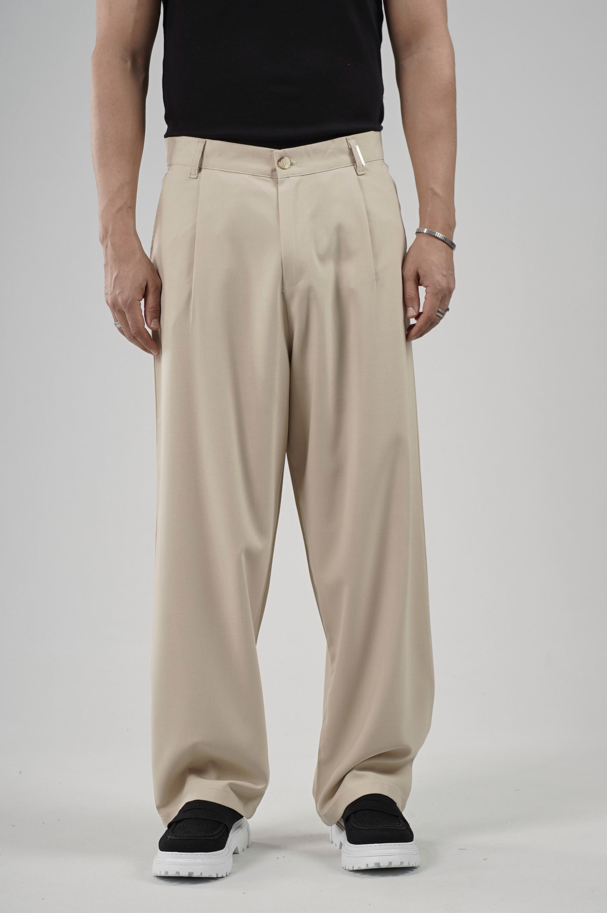 Baggy Kalıp Pileli Kumaş Pantolon