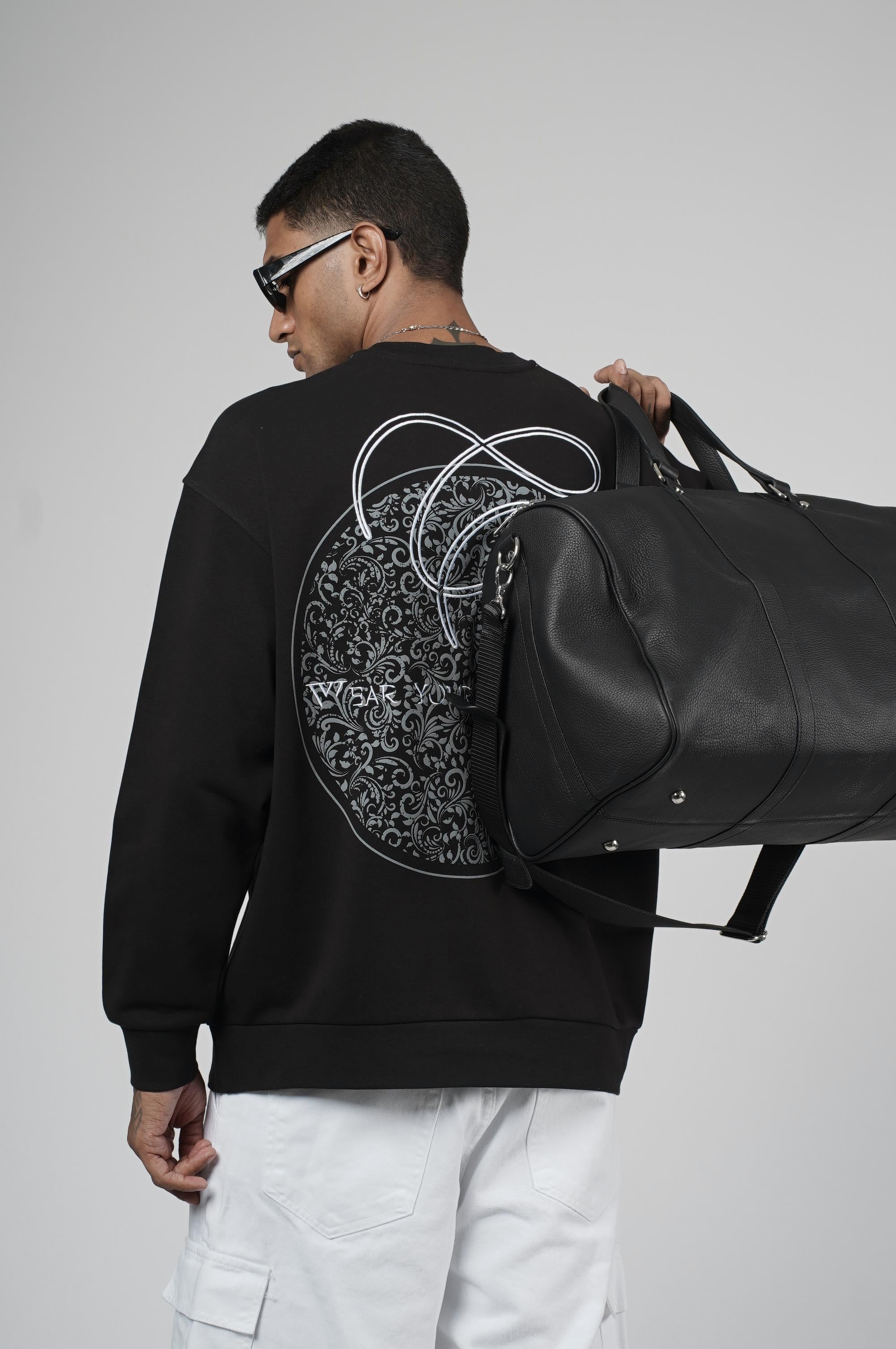 Bisiklet Yaka Baskılı Nakış Detaylı Erkek Sweatshirt
