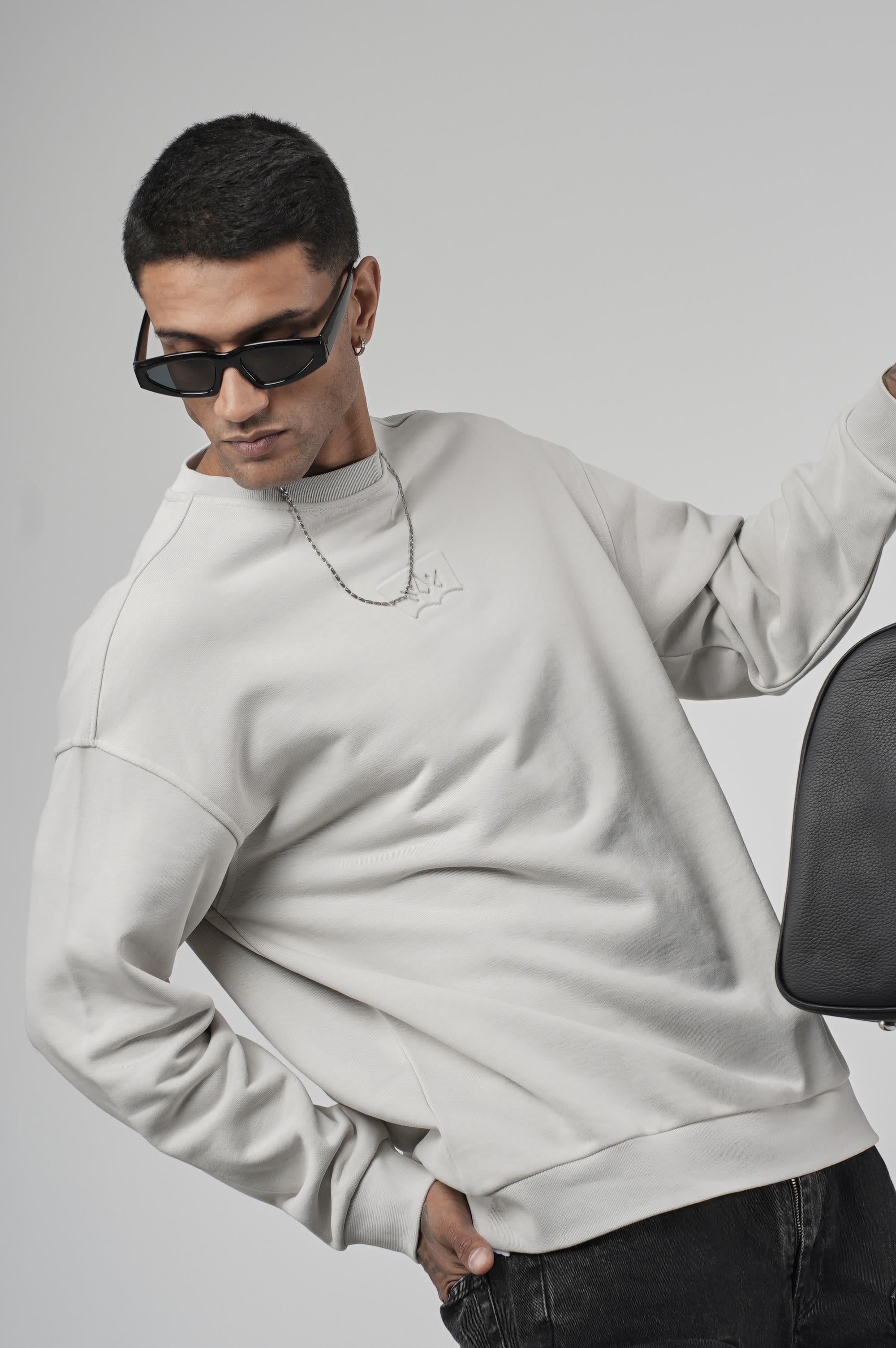 Bisiklet Yaka Logolu Oversize Kalıp Erkek Sweatshirt