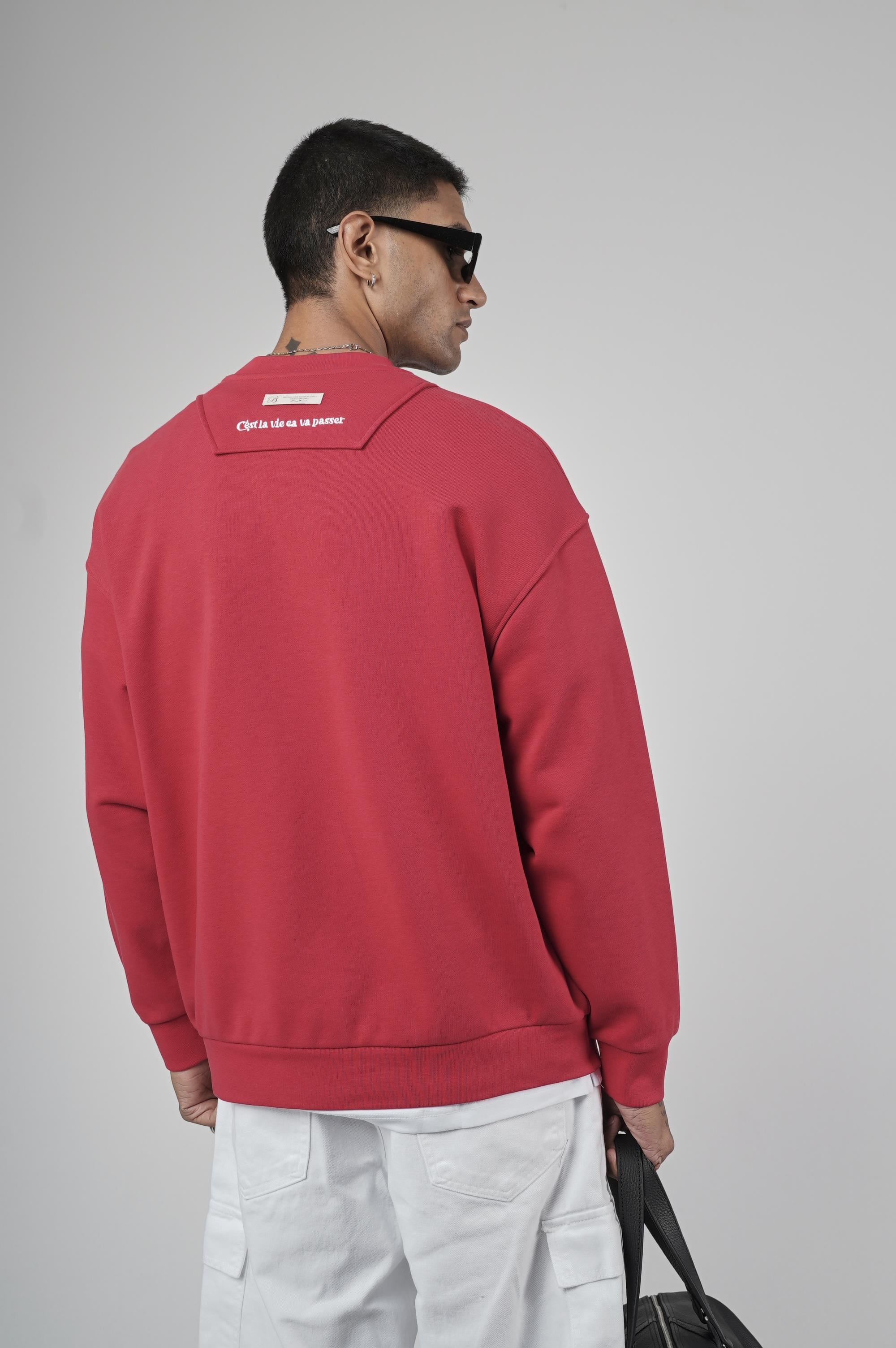 Bisiklet Yaka Önü Etiket Detaylı Oversize Basic Erkek Sweatshirt