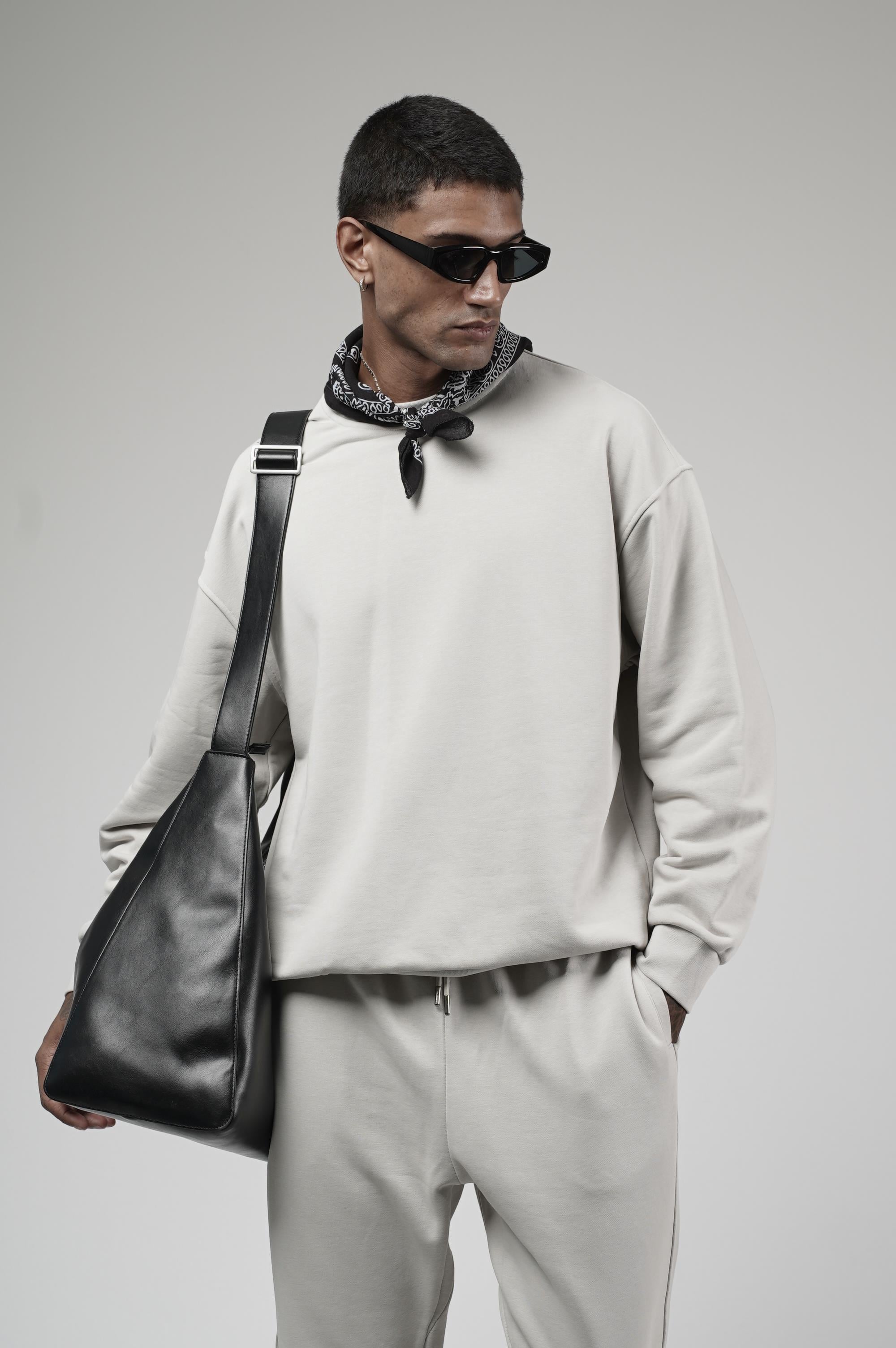 Bisiklet Yaka Oversize Kalıp Sweat Pantolon Alt Üst Takım