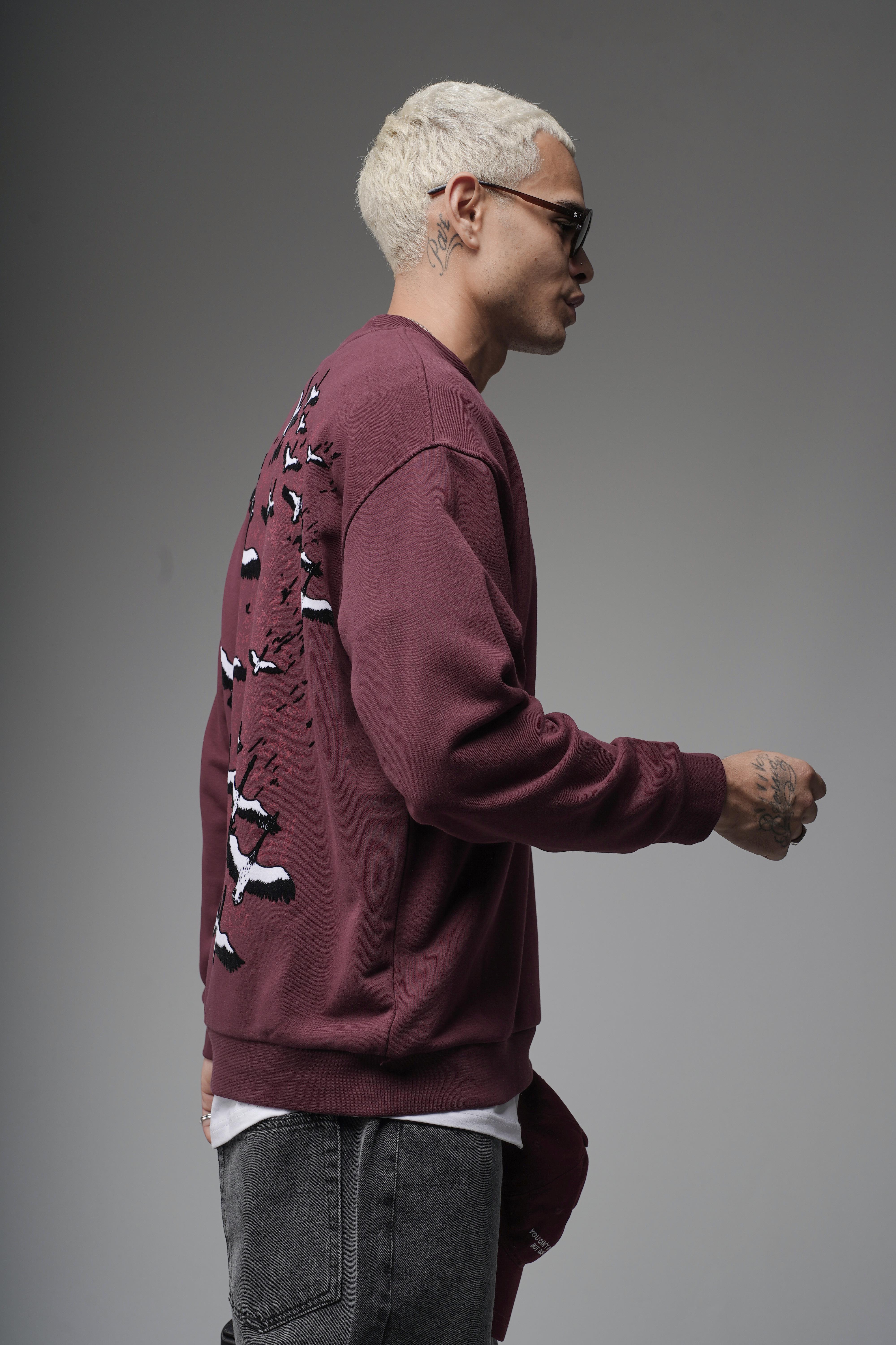 Bisiklet Yaka Sırtı Leylek Baskılı Nakışlı Oversize Kalıp Sweatshirt
