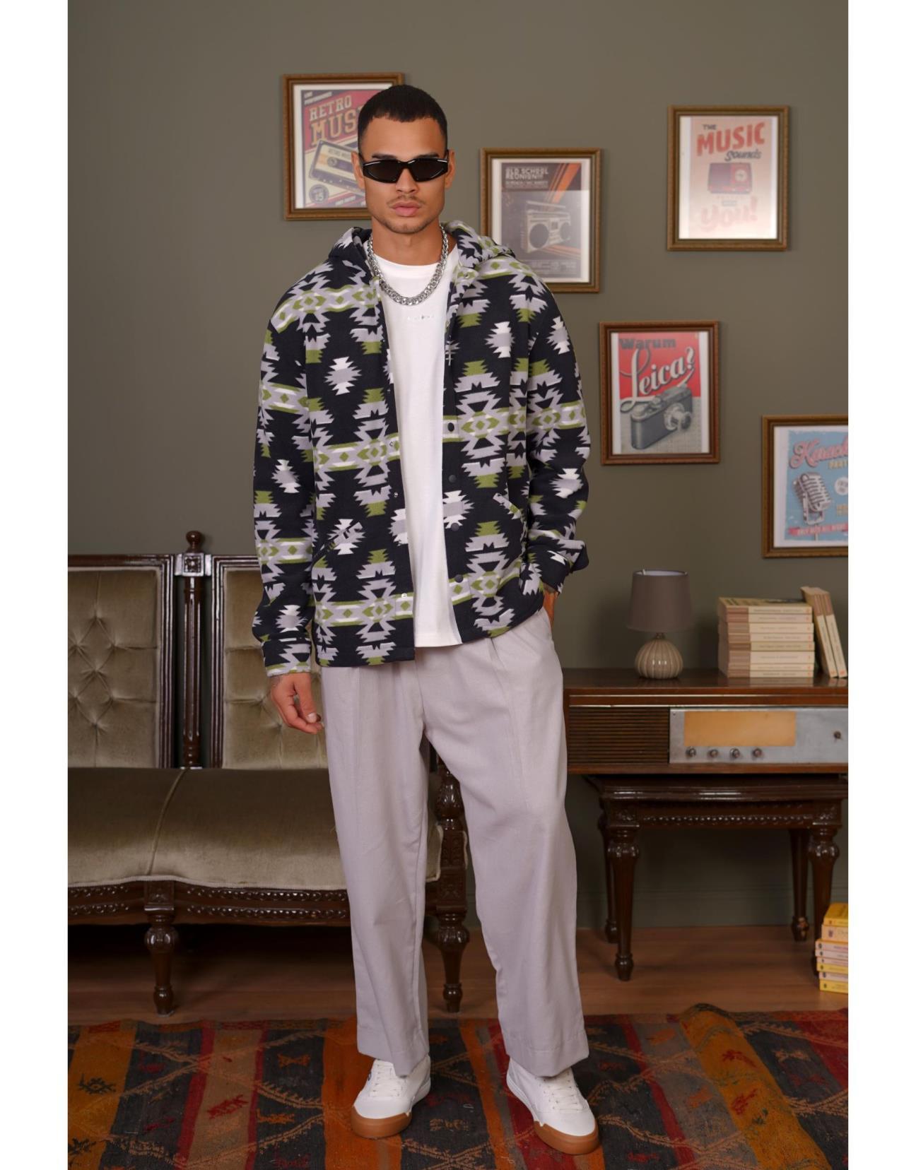 Çıt Çıt Detaylı Kapüşonlu Oversize Polar Ceket