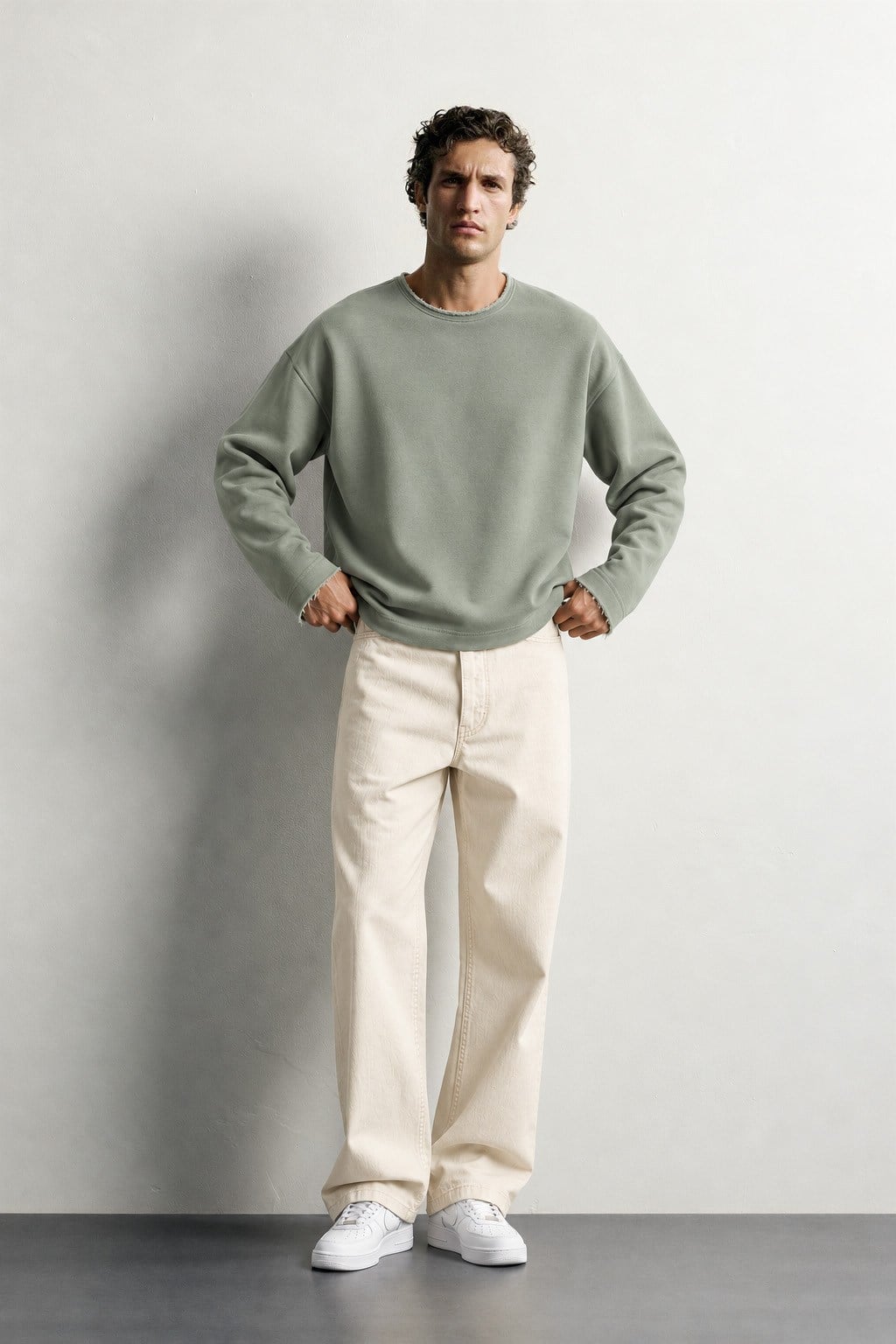 Erkek Basic Pis Yaka Oversize Sweatshirt