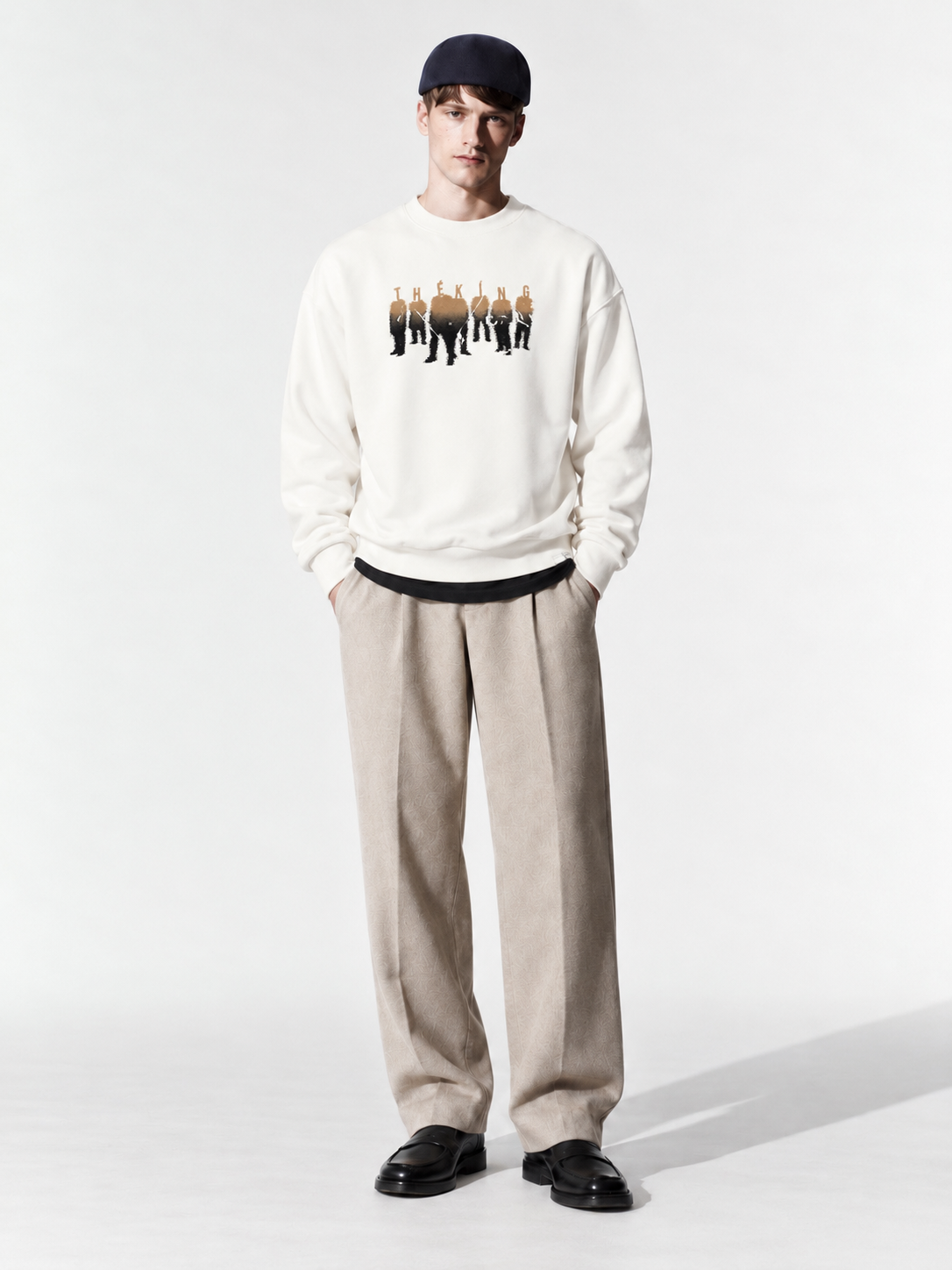 Erkek Göğüs Figür ve Tipografi Baskılı Bisiklet Yaka Oversize Sweatshirt