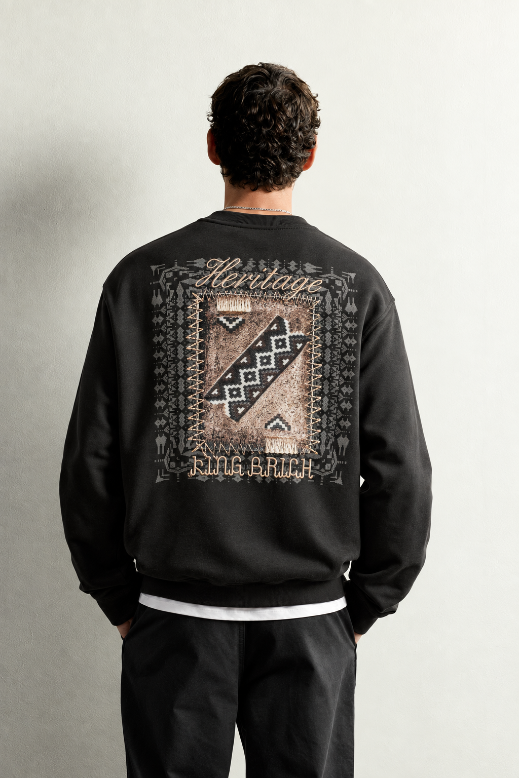 Erkek Sırt ve Göğüs Etnik Desen Patch Baskılı Bisiklet Yaka Oversize Sweatshirt