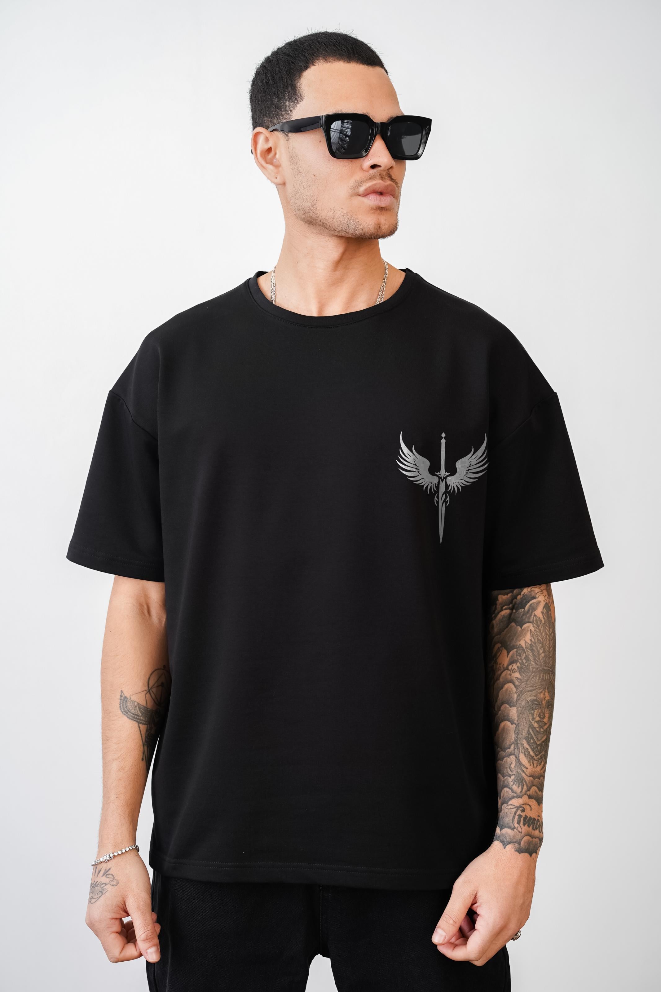 Kılıç Baskılı Oversize Kalıp Unisex Tişört