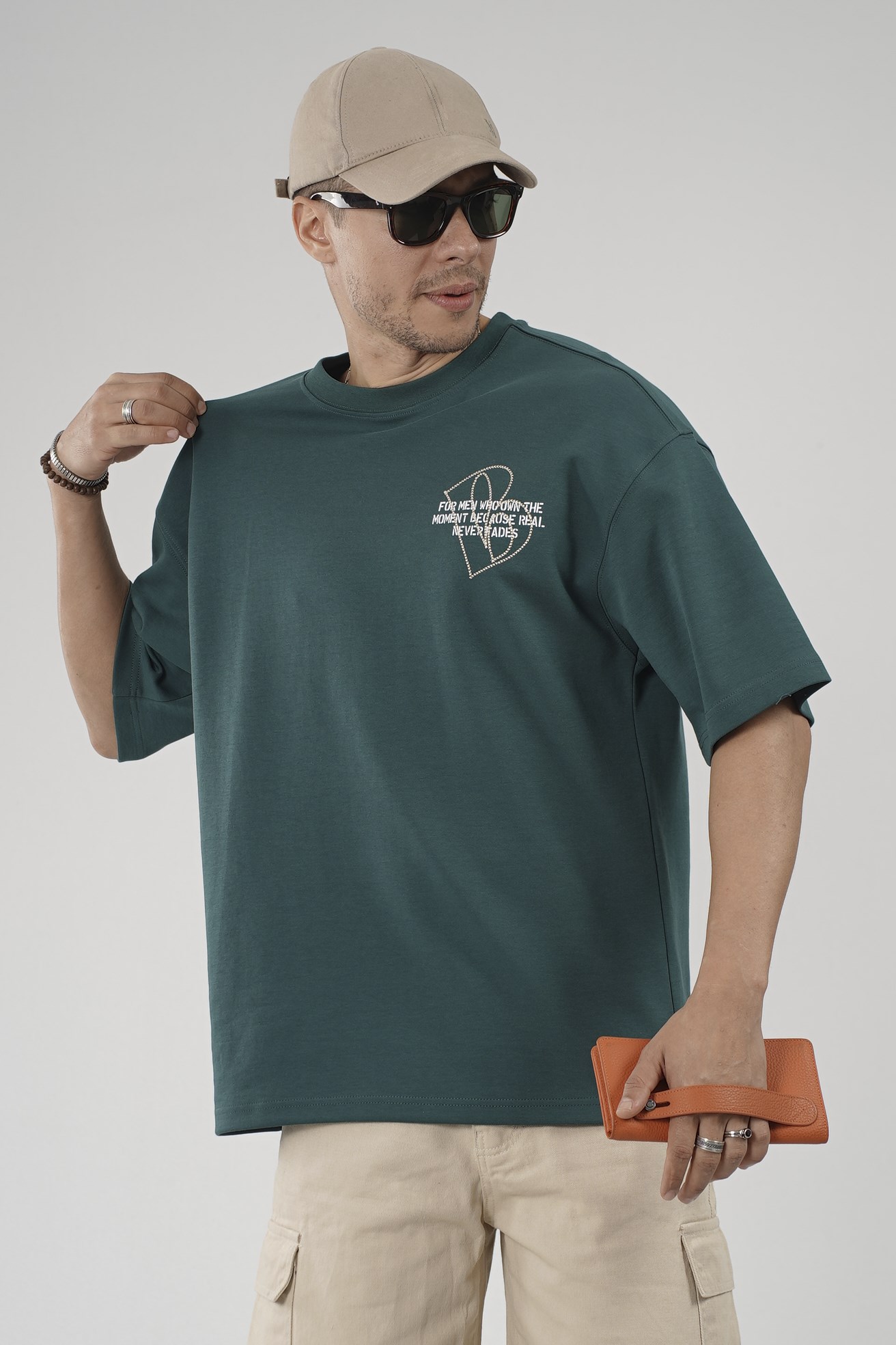 Nakış Detaylı Baskılı Erkek Oversize Kalıp Tişört