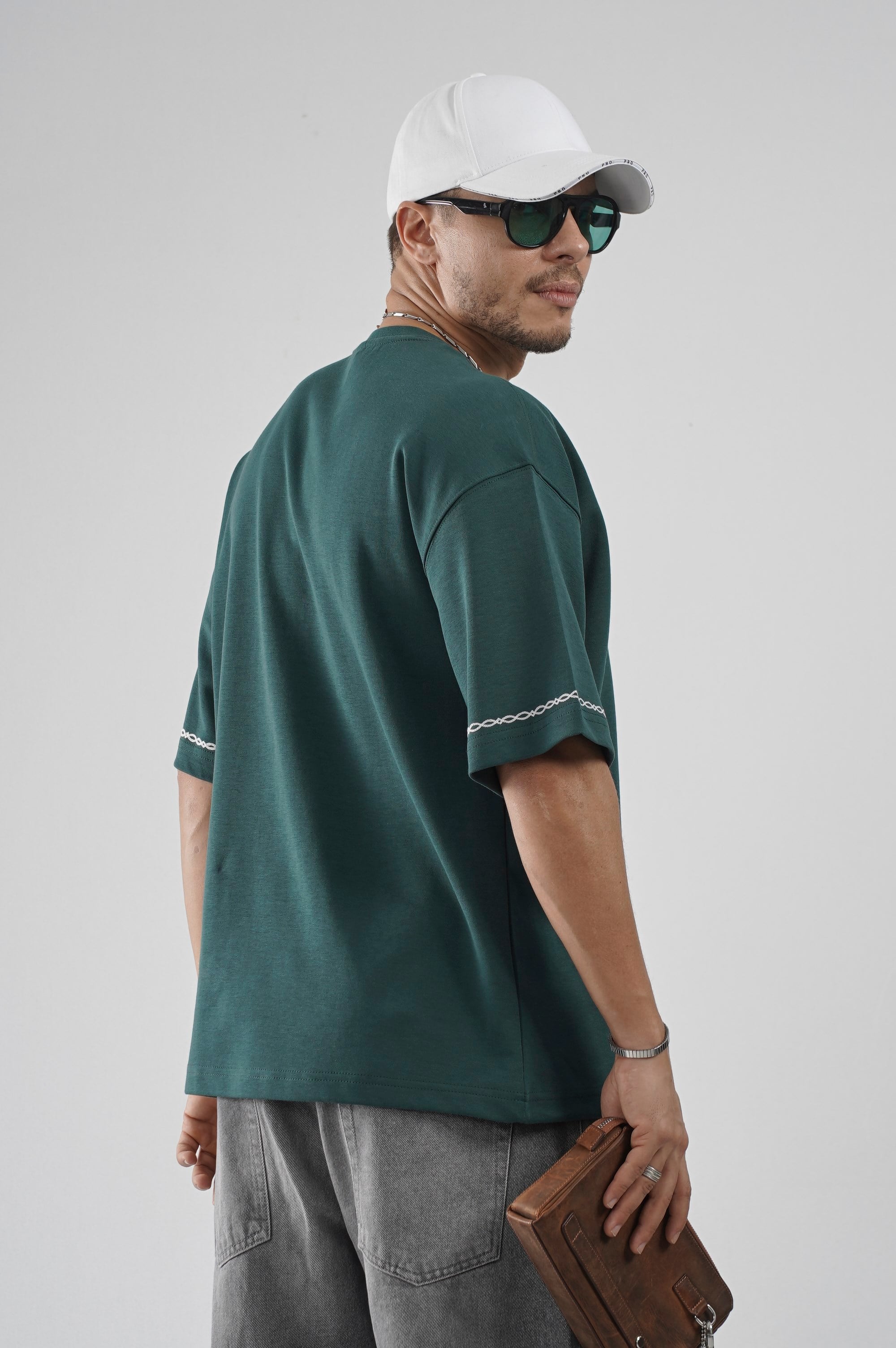 Oversize Kalıp Authenticity Nakış Detaylı Tişört
