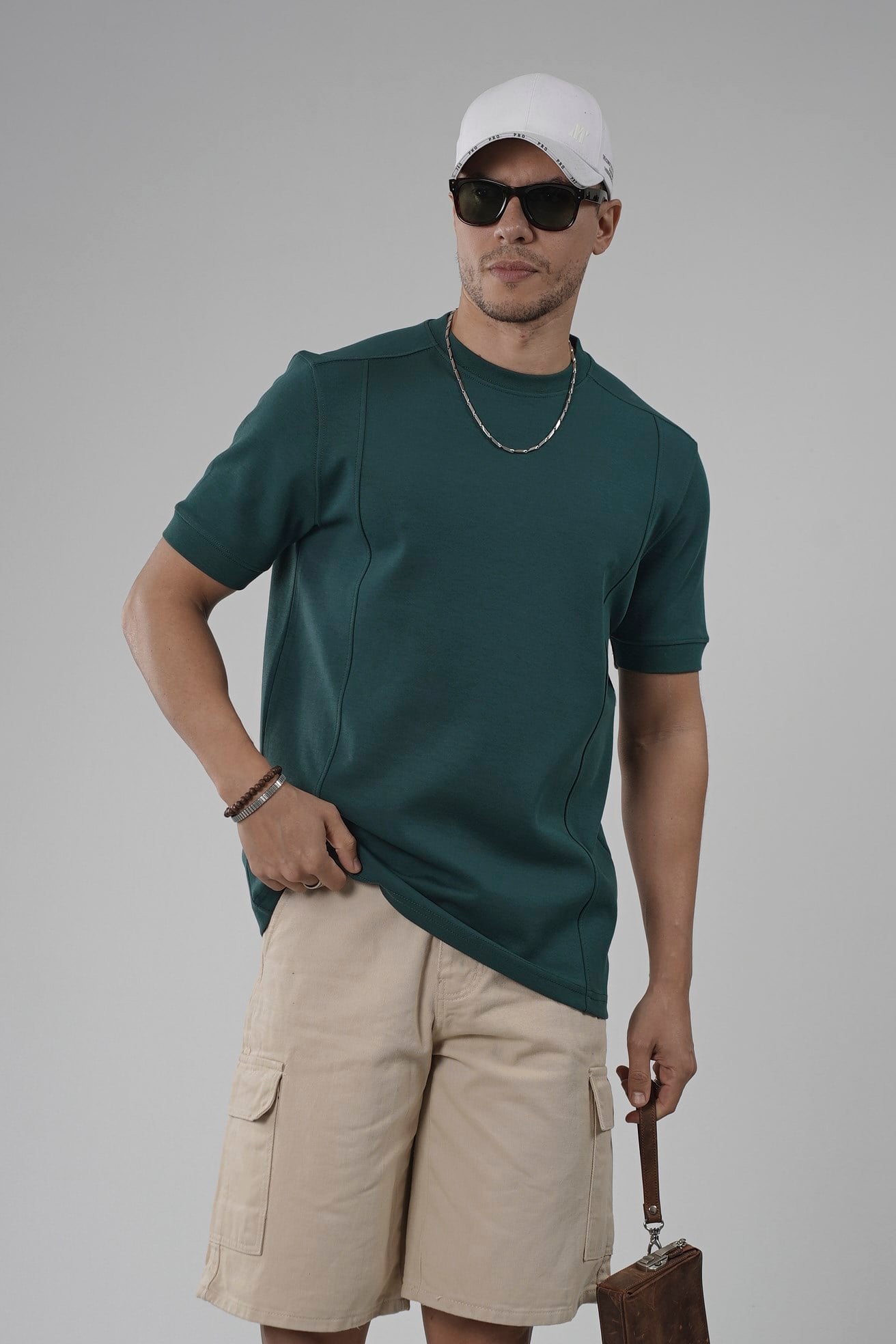 Regular Kalıp Çımalı Kol Manşetli Düz Basic Tişört