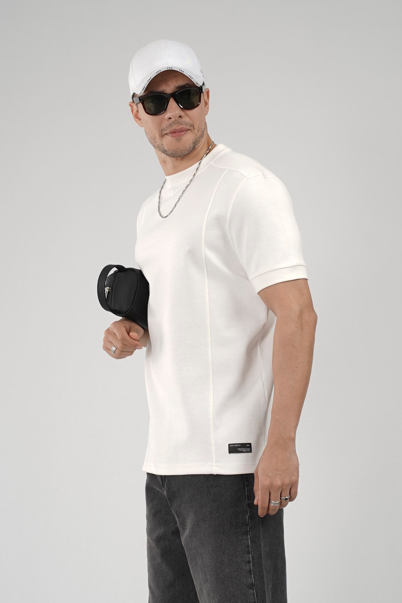 Regular Kalıp Çımalı Kol Manşetli Düz Basic Tişört