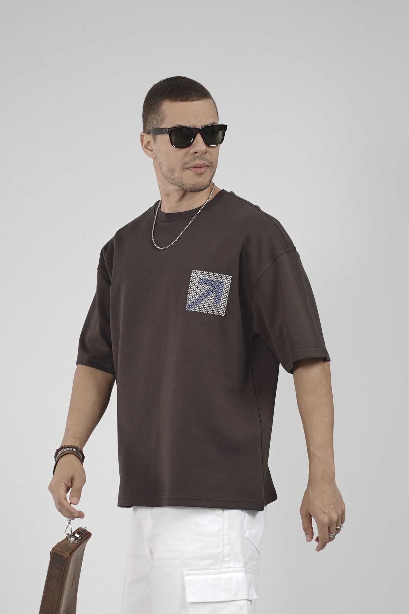 Sırtı Fileli Baskı Detaylı Erkek Oversize Kalıp Tişört