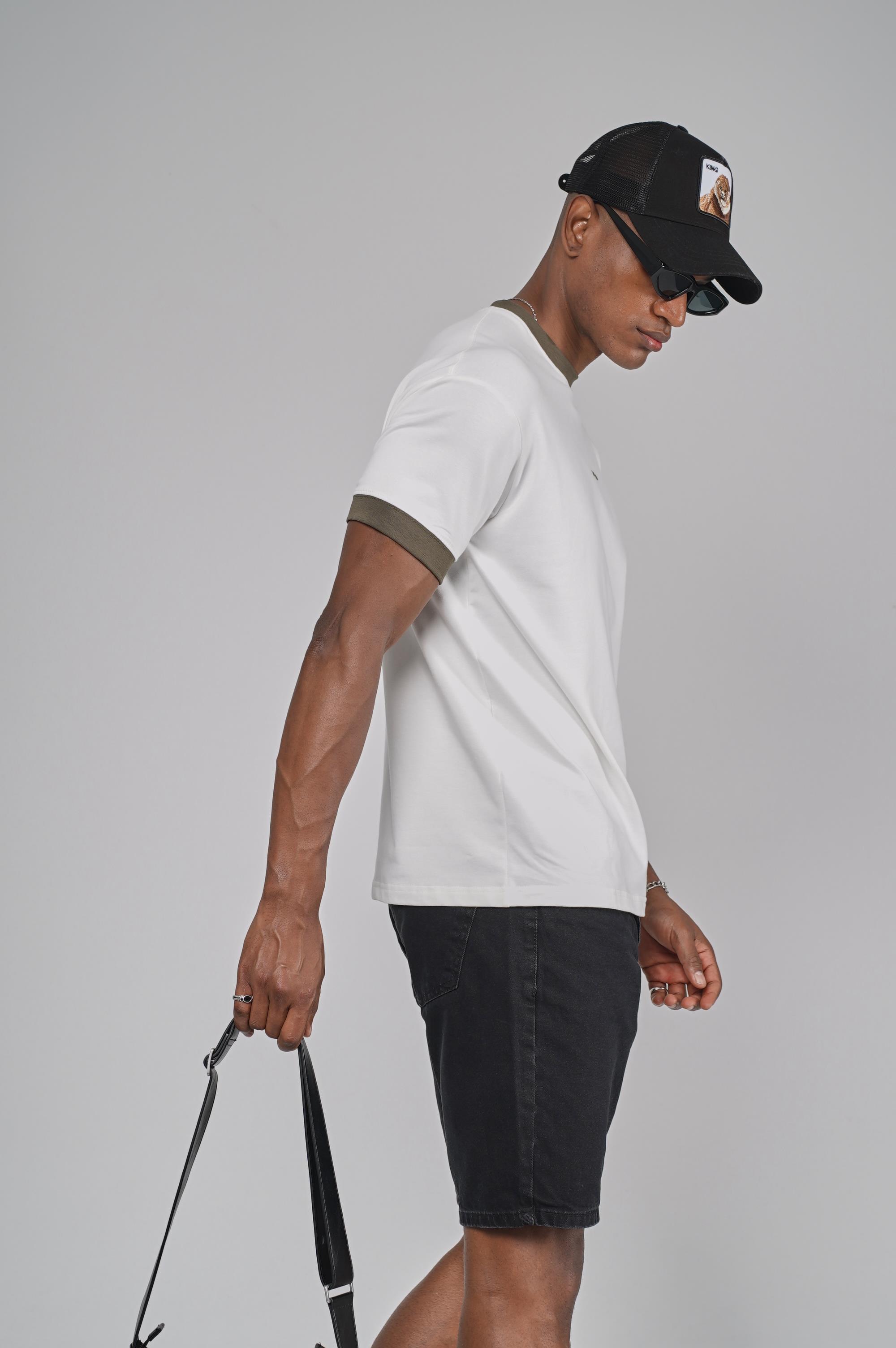 Yaka Kol Bandı Ribanalı Yarım Oversize Kalıp Tişört