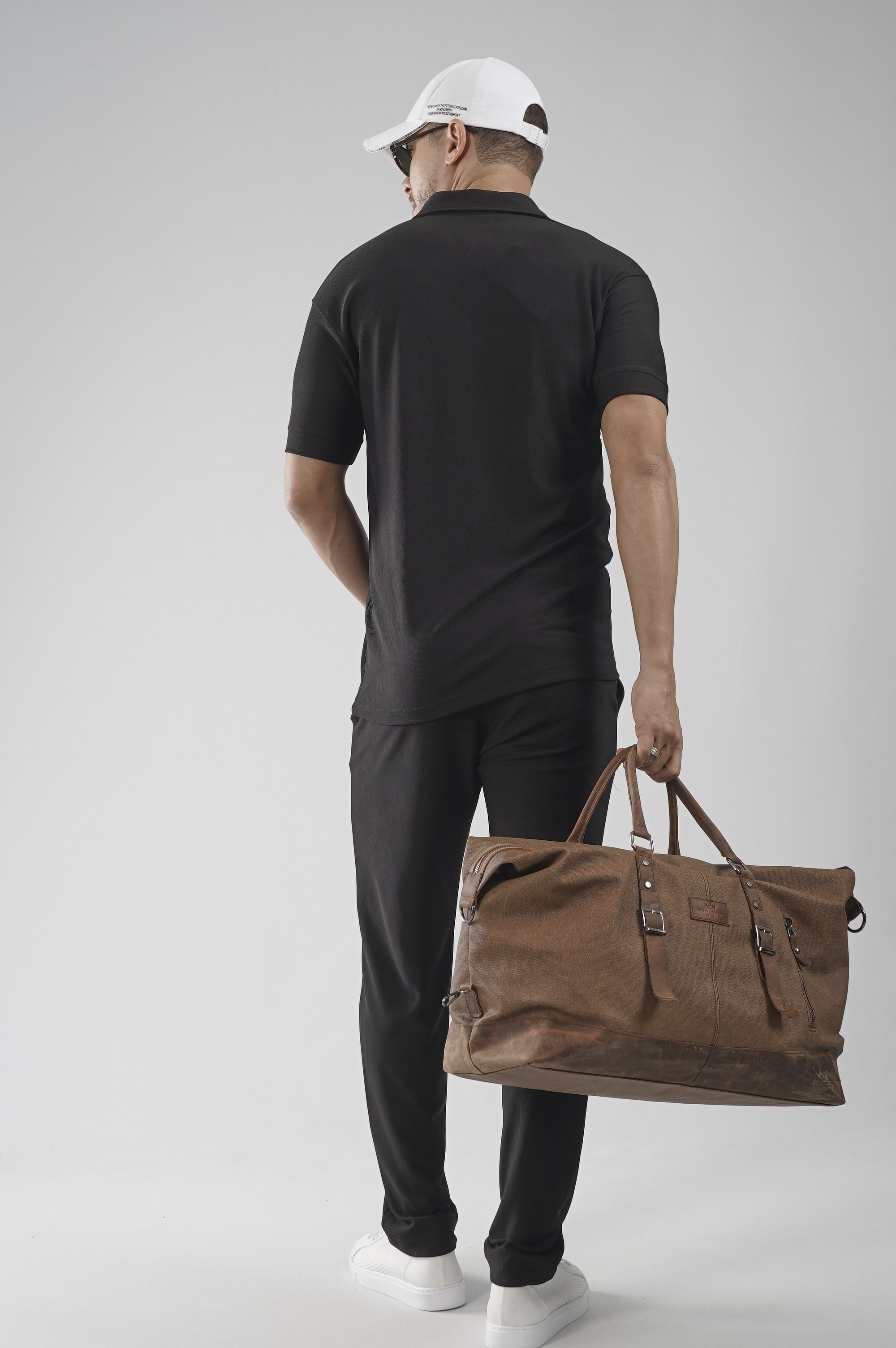 Yakası Fermuarlı Regular Kalıp Pantolon Tişört Alt Üst Takım