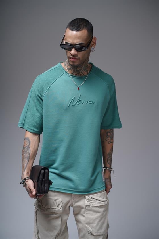 Kabartma Baskılı Garni Detaylı Reglan Kol Oversize Kalıp Unisex Tişört