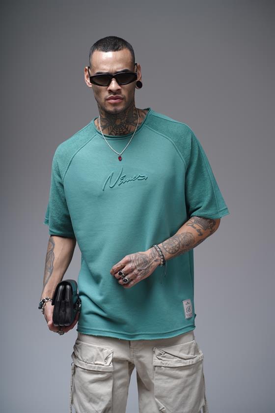 Kabartma Baskılı Garni Detaylı Reglan Kol Oversize Kalıp Unisex Tişört