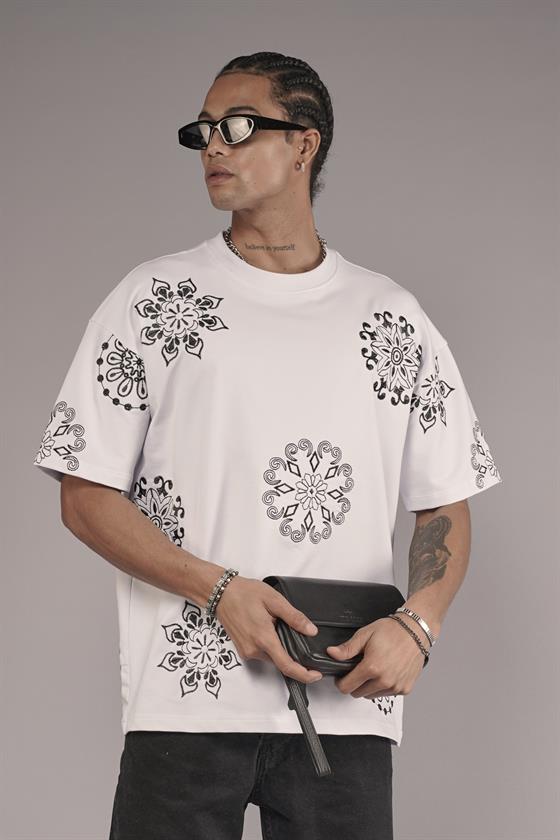 Nakış Detaylı Oversize Kalıp Unisex Tişört